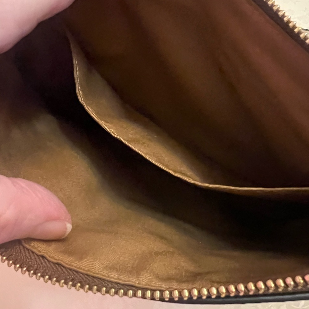 Coach crossbody bag. - Picture 4 of 5